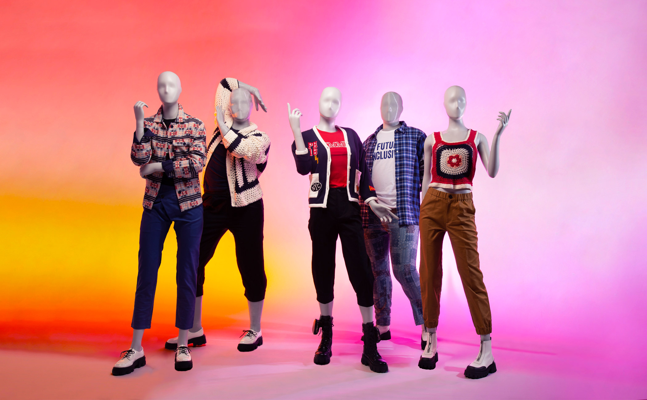 Five mannequins posing. Prism collection Fusion.