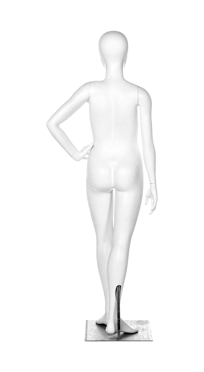 A mannequin posing. Fusion Clubhouse Collection.