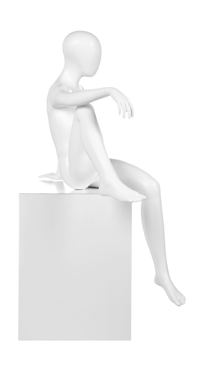 A mannequin posing. Fusion Clubhouse Collection.