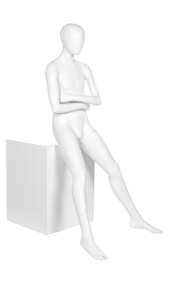 A mannequin posing. Fusion Clubhouse Collection.