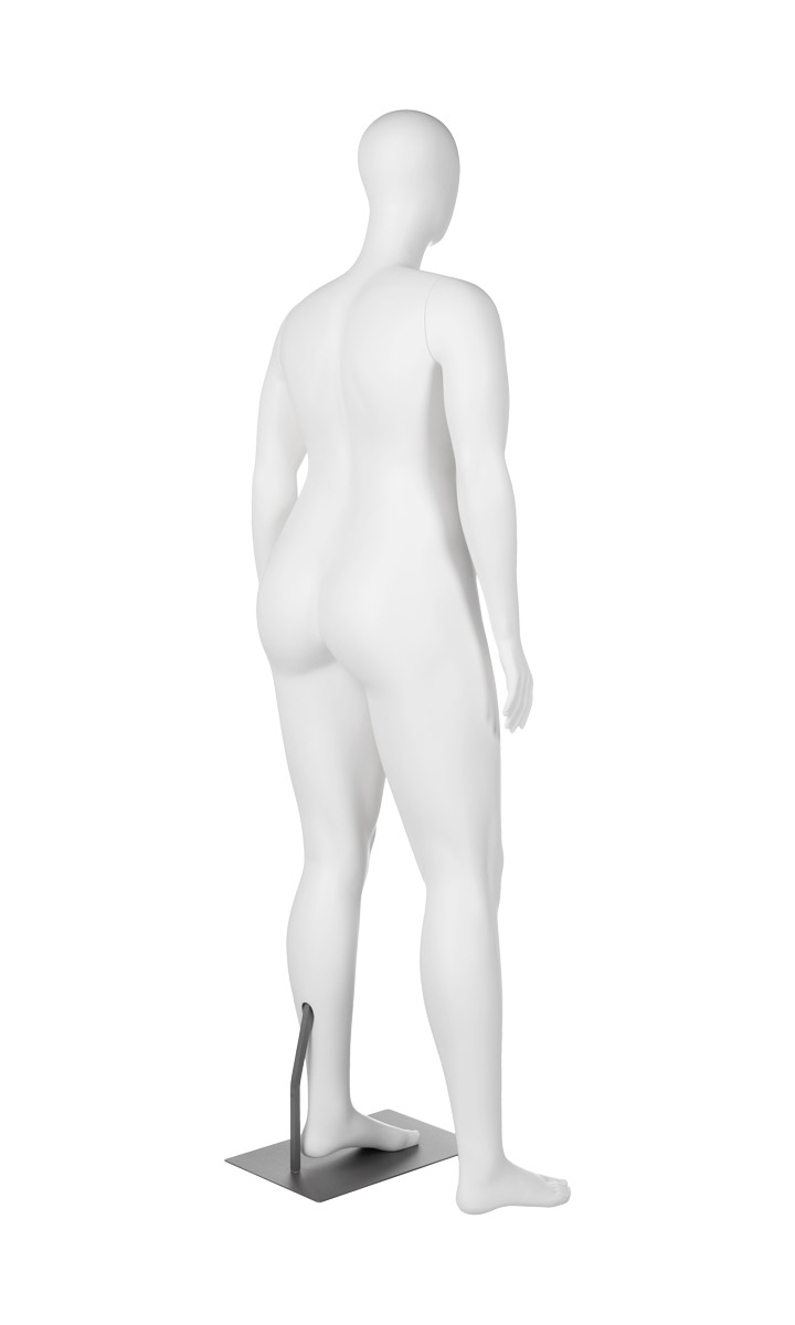 A mannequin posing. Fusion Community collection.