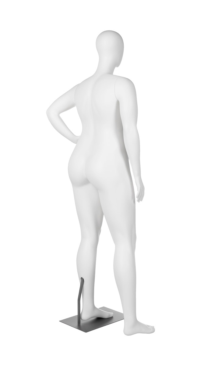 A mannequin posing. Fusion Community collection.