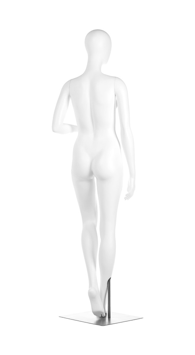 A mannequin posing. Fusion Community collection.