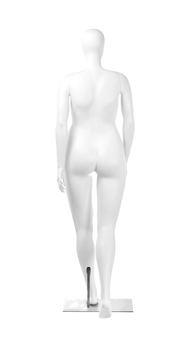 A mannequin posing. Fusion Community collection.