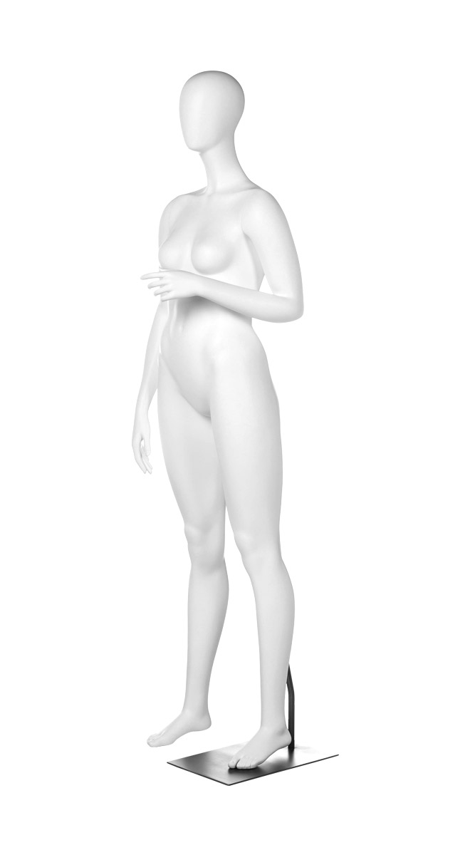 A mannequin posing. Fusion Community collection.