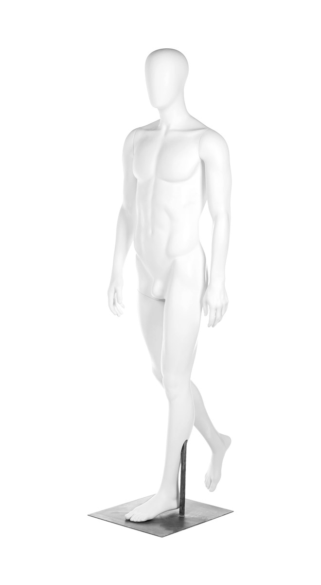 A mannequin posing. Fusion Community collection.