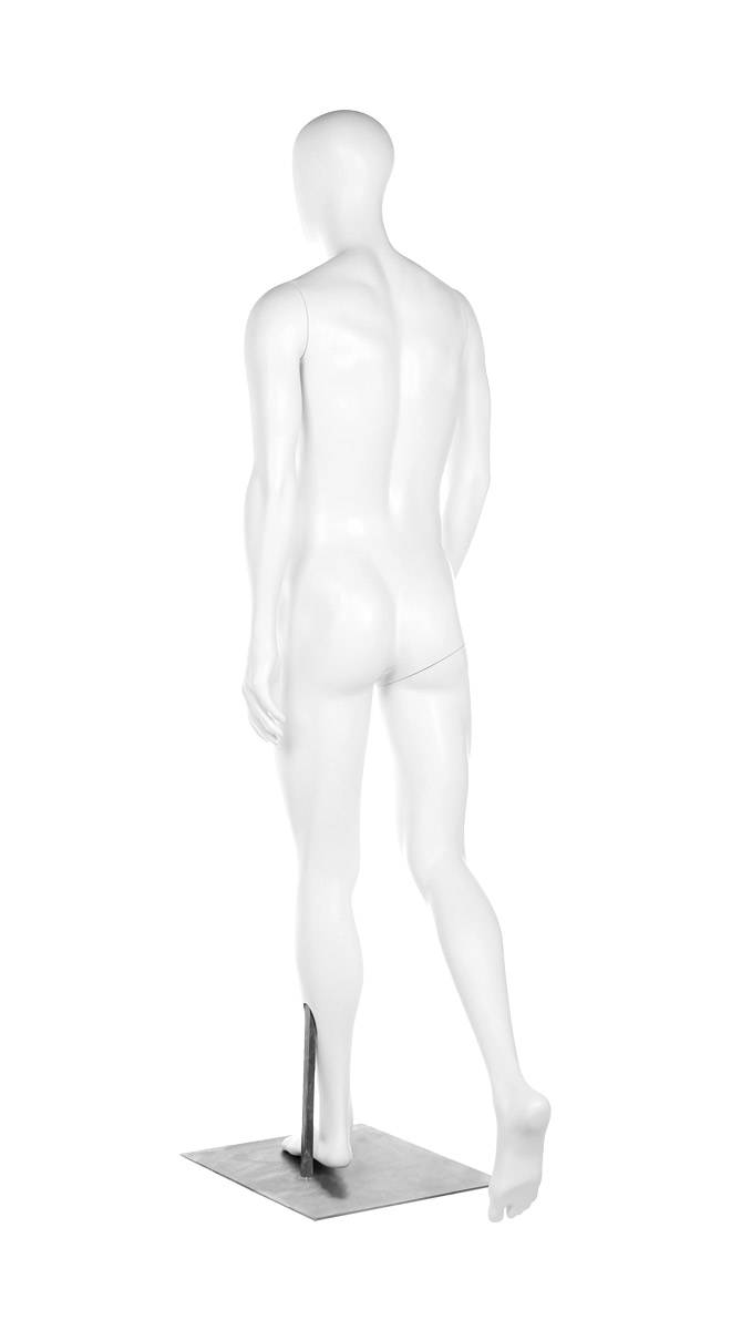 A mannequin posing. Fusion Community collection.