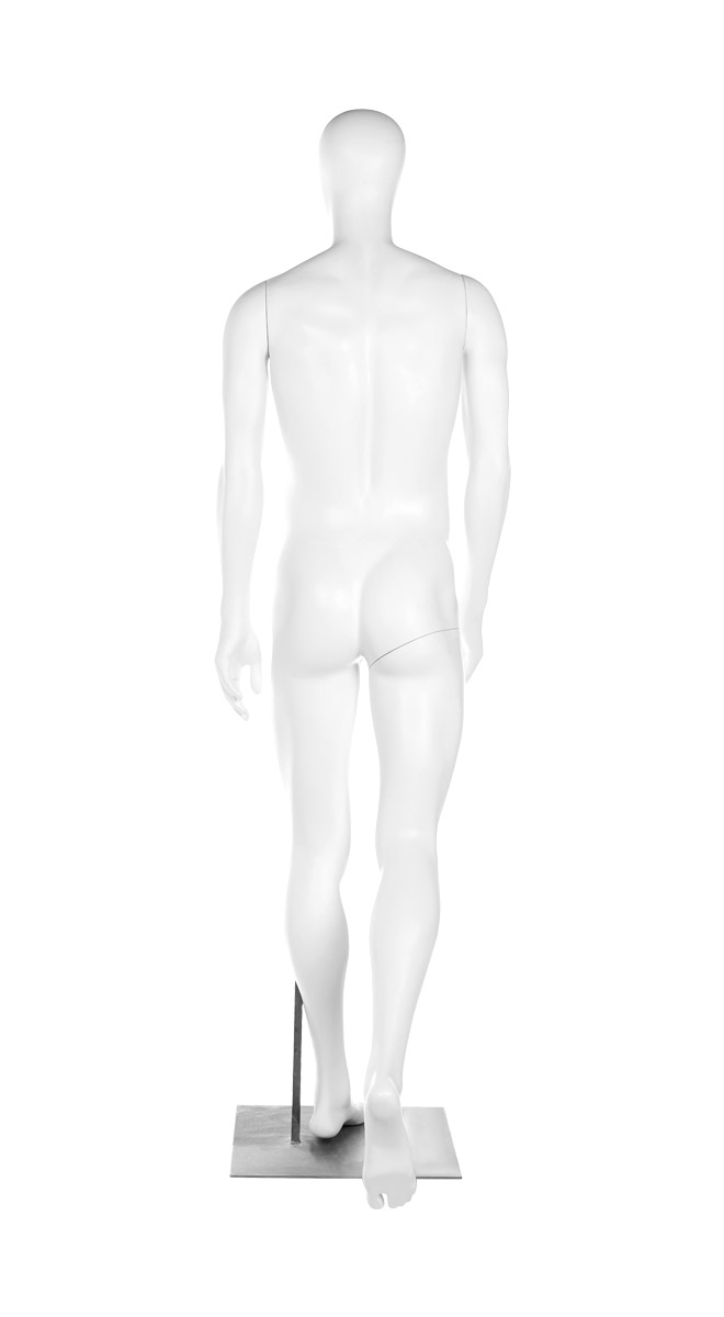 A mannequin posing. Fusion Community collection.