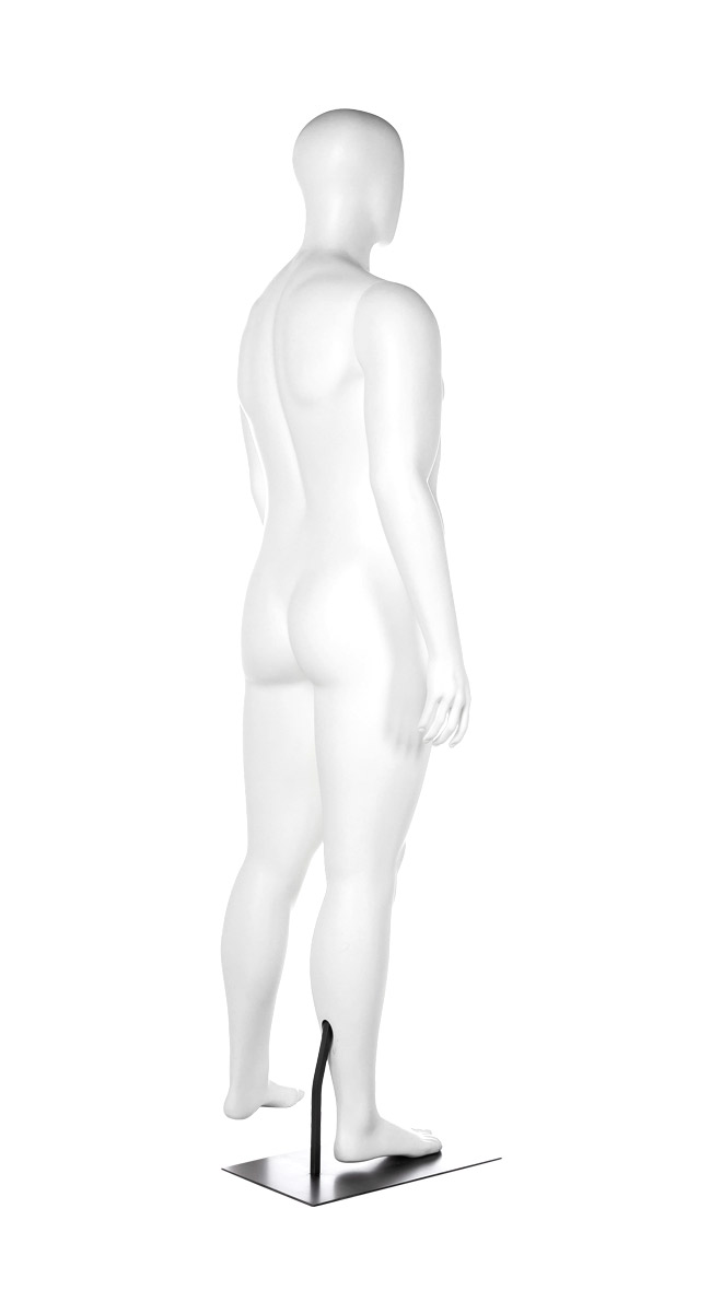 A mannequin posing. Fusion Community collection.