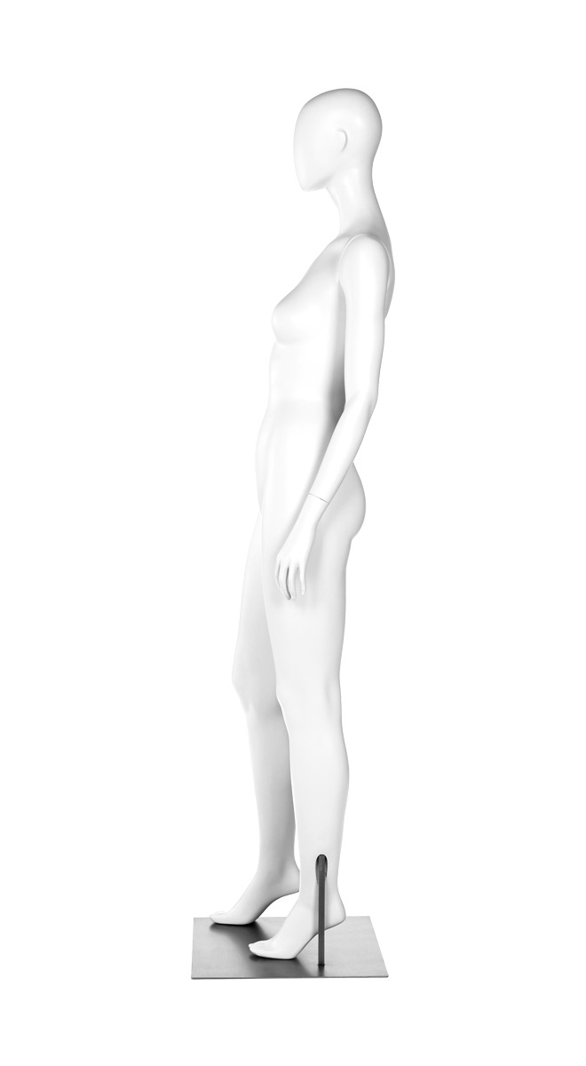 A mannequin posing. Fusion Europa collection.