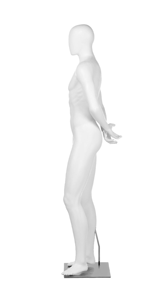 A mannequin posing. Fusion Europa collection.