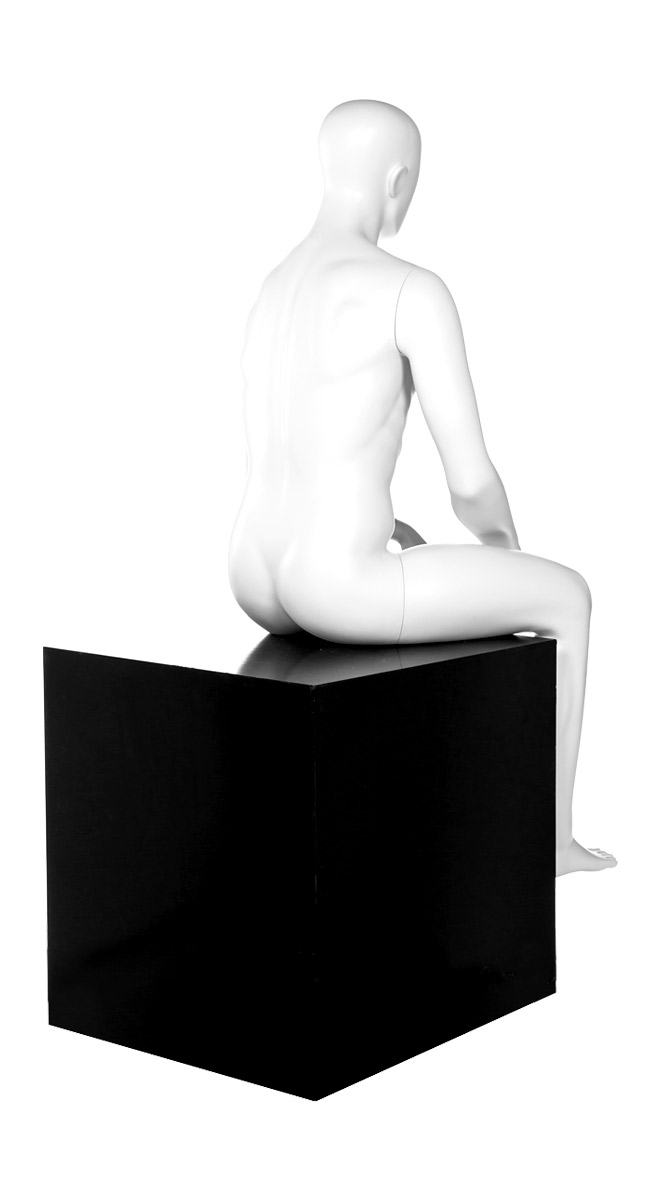 A mannequin posing. Fusion Europa collection.