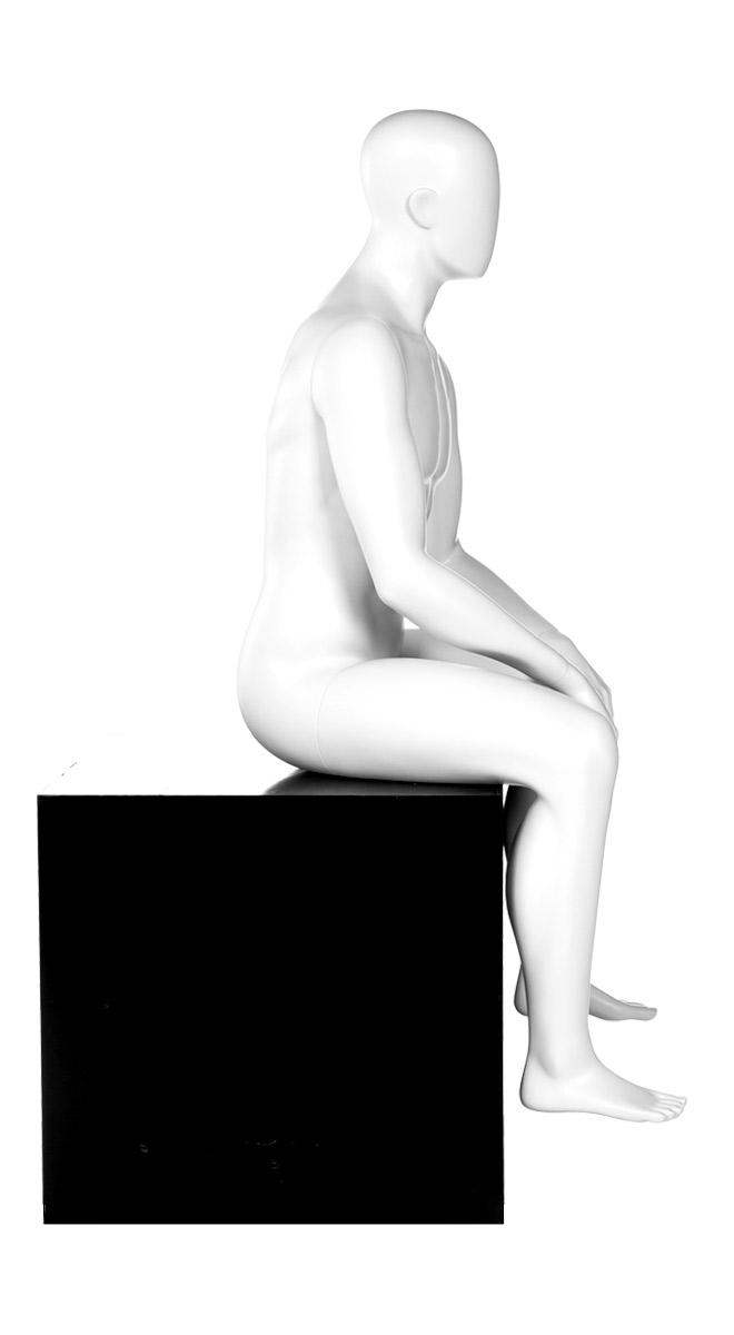 A mannequin posing. Fusion Europa collection.