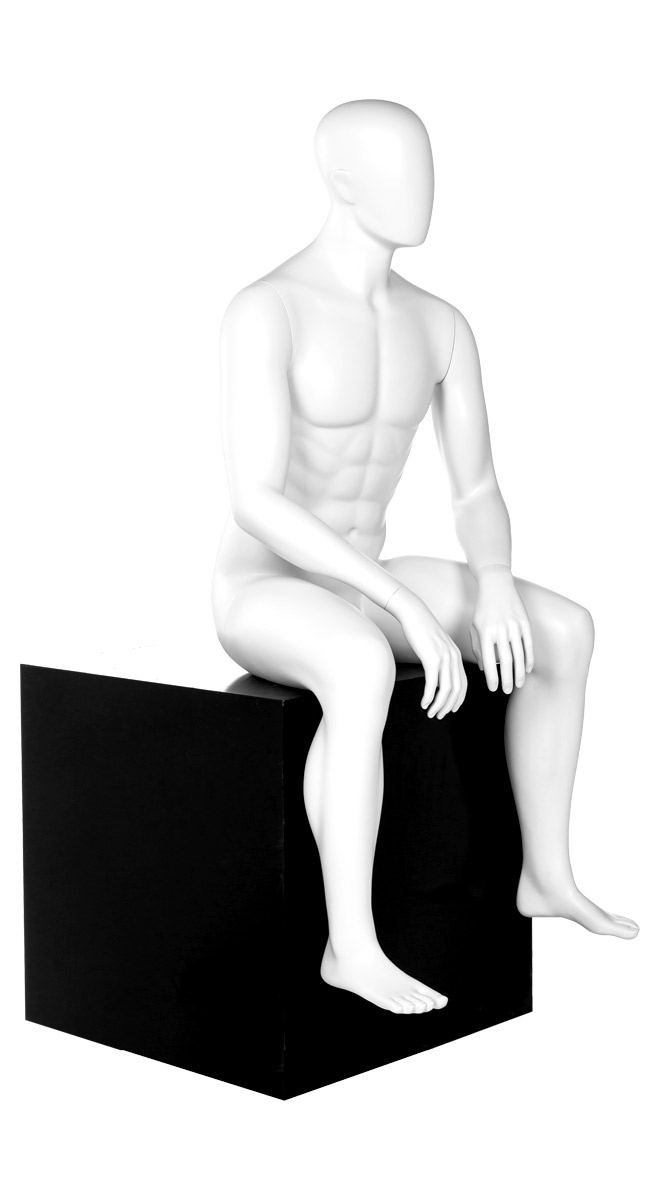 A mannequin posing. Fusion Europa collection.